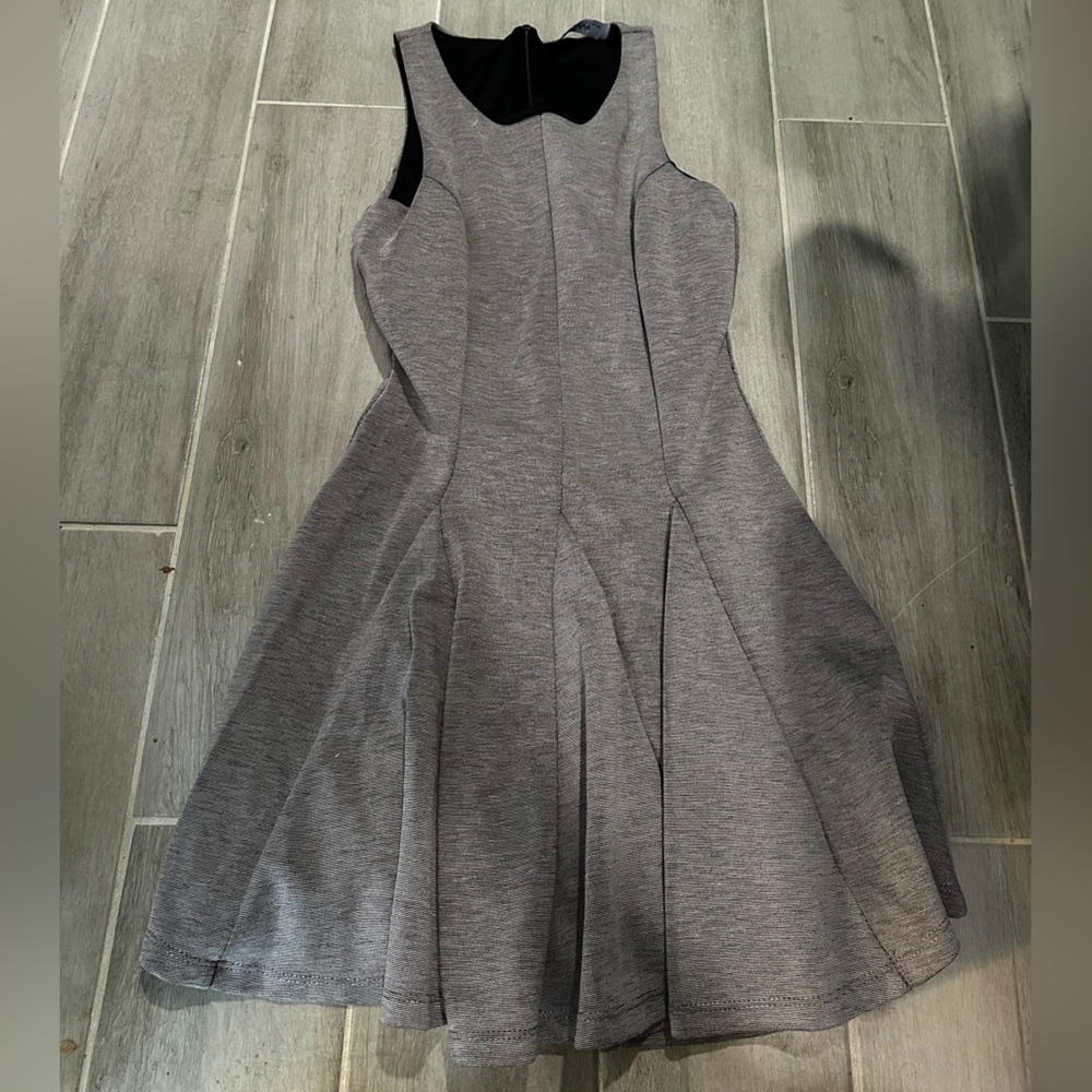 MUST GO❗️Lulus pleated mini dress